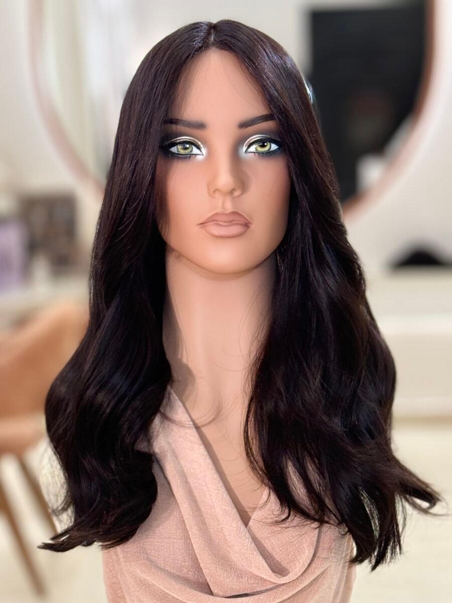 باروكة طول ٢٠-٢١ انش لون طبيعي مايل للأسود